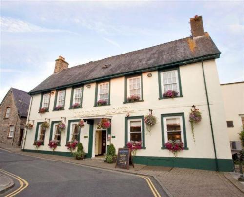 The George Hotel Wetherspoon Brecon Eksteriør bilde