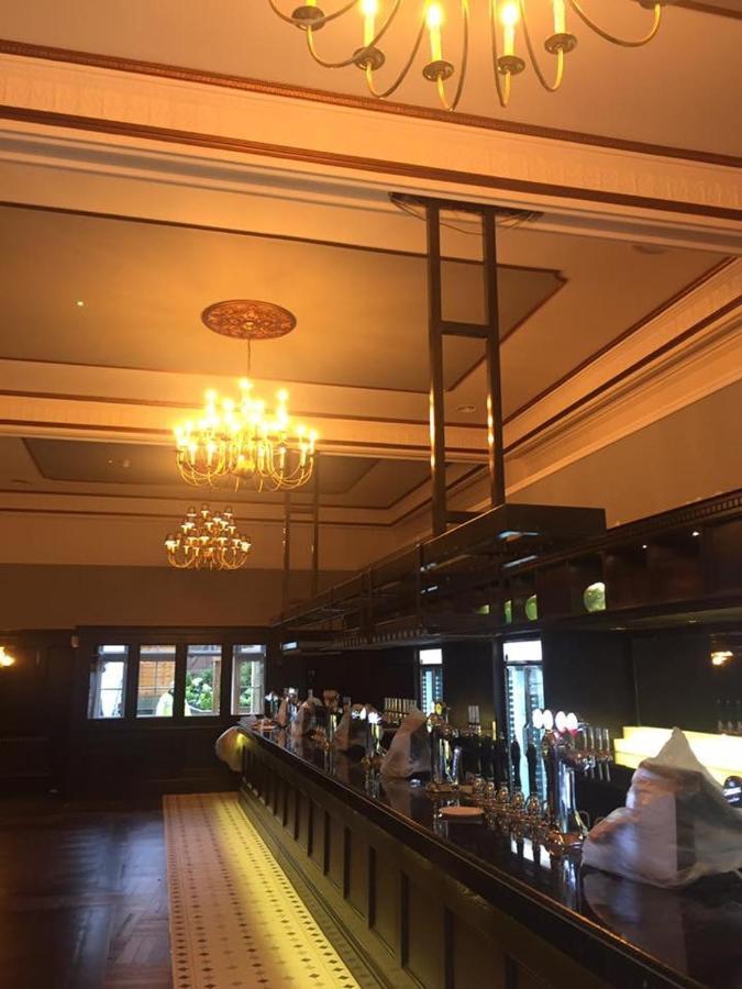The George Hotel Wetherspoon Brecon Eksteriør bilde